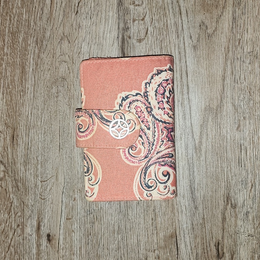 Croft & Barrow Abbey Pink Paisley Indexer Wallet Organizer